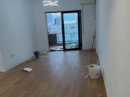 For sale apartment 2+1 at Pazari i Ri