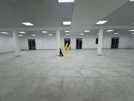 360M2 SPACE FOR RENT IN SAUK