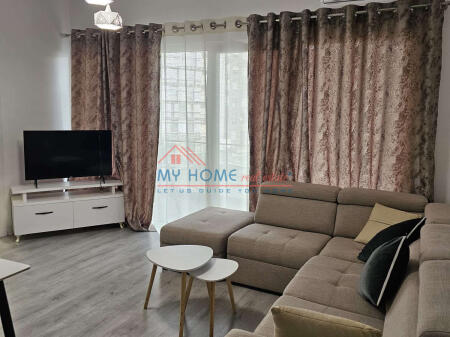2+1 Apartment for Rent at 5 Maji Tirana