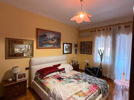 For sale House 3+1 near the school "Halim Xhelo", Vlorë