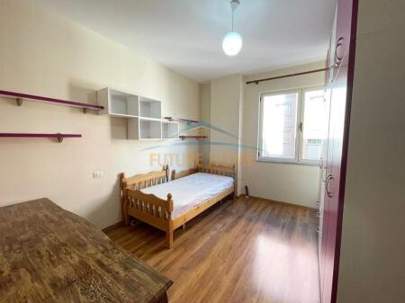 Qera, Apartament 2+1+2, Unaza e Re, Tiranë.