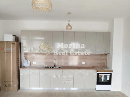 Business space for rent, Boulevard I ri