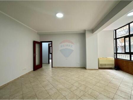 APARTAMENT 3+1+2 PËR SHITJE, KOMUNA E PARISIT !!