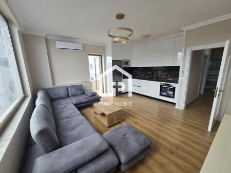 SHITET: Apartament 2 + 1/Qendra Pogradec Kapri/PAMJE NGA LIQENI