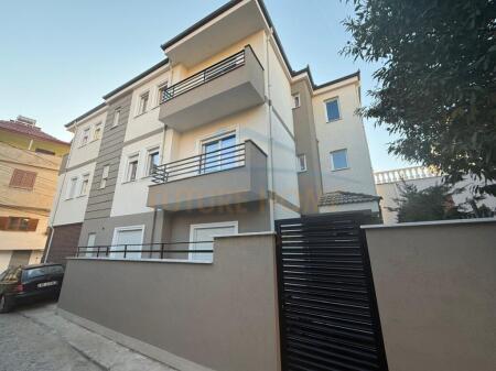 For sale, Apartment 2+1+2+Parking Space, Neighborhood 2, Korçë (KO41910)