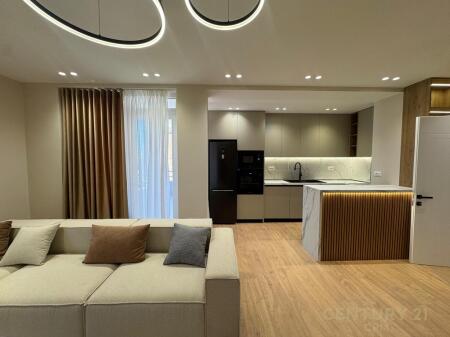2+1+2 Apartment for Rent - Opposite Toptani Shopping Center, Tirana