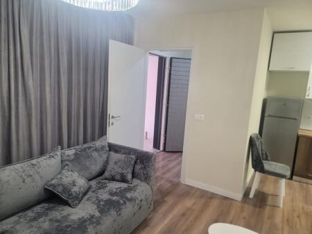 Shitet apartament 2+1