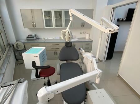 Complete environment for dental clinic for rent in Don Bosko, viva marker