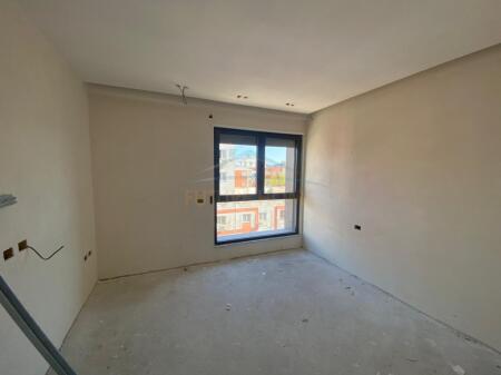 For sale, Apartment 2+1+2+Parking Space, Jordan Misja, Tirana.
