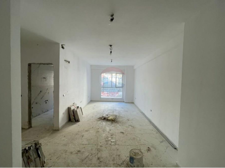 1+1 apartment in the Aura complex for rent