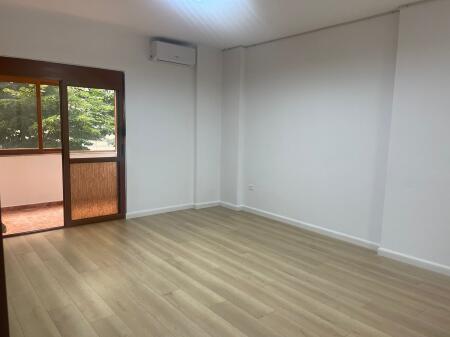 Office for rent on Bogdani Street!