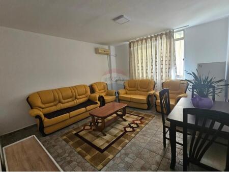 1+1 apartment for rent at the Paris Commune!