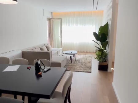 Super apartament 3+1+2 me qera tek Liqeni Thate (mobilim i ri)