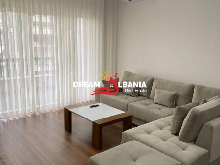 Appartamento 1+1 in affitto ad Ali Dem vicino al Campo a Tirana