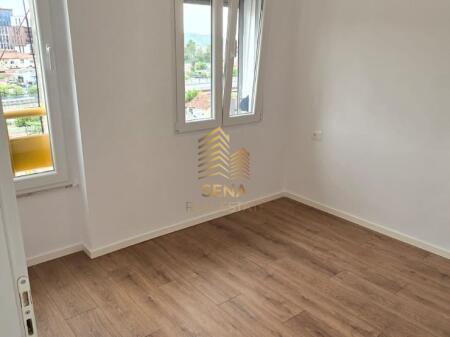 Shitet, Apartament 1+1, prane Deliorgjit – Rruga Irfan Tomini