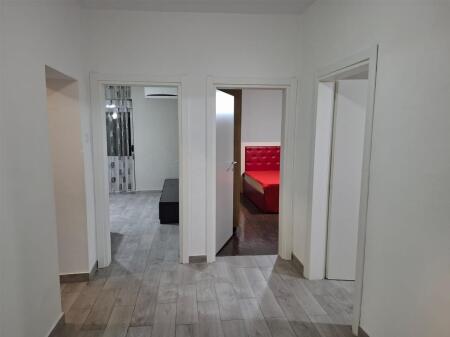 Apartament 2+1 me qera tek shkolla 1 maji, Ali Dem.