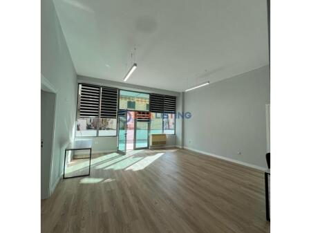 OFFICE FOR RENT AT KOMUNA E PARISIT NEAR EKRISTAL CENTER!