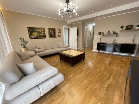 4+1 apartment for sale with a view of the Lake - "Lake View", Rruga e Kosovarëve