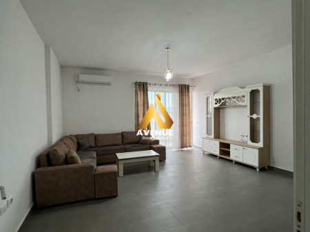 SHITET APARTAMENT I MOBILUAR 2+1+2, ULLIRI, KAMEZ