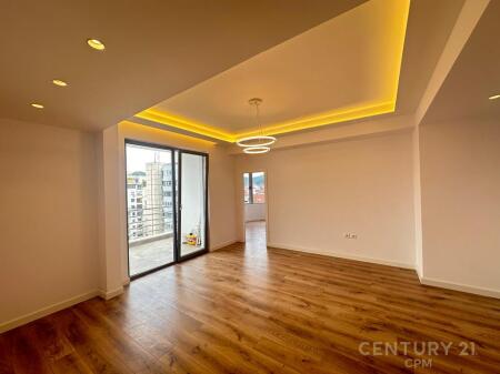 For sale: Invested apartment 2+1+2 Kavaja Street