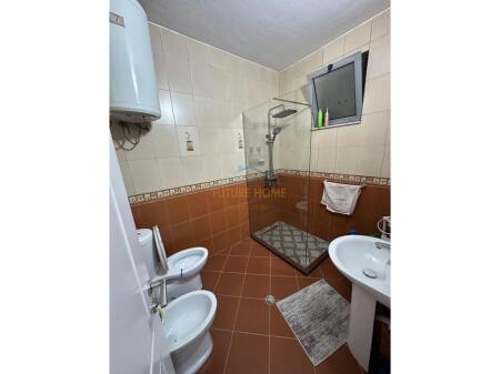 Shitet, Apartament 2+1+2, Unaza e Re, Tiranë