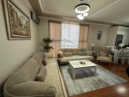 Shitet Apartament 2+1+2, Pallatet Romario, Astir