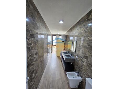 Shitet, Apartament 2+1+2, Spitali i kafsheve, Tirane.