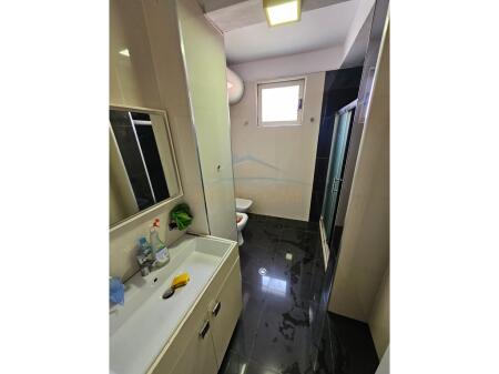 Shitet, Apartament 2+1, Fresku, Tiranë