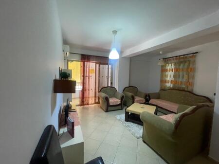Apartament 2+1 me qera astir