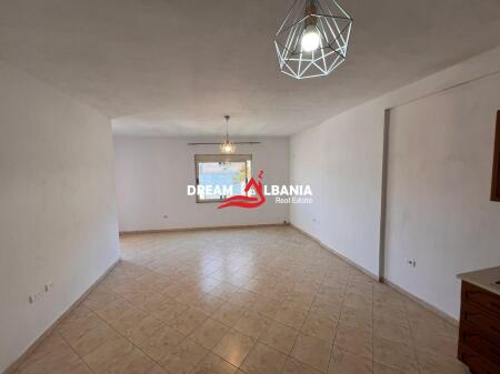 2+1 apartment with 2 bathrooms and garage for sale in Astir, near 2 Palmave