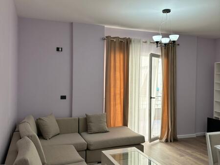 Appartamento in Affitto 1+1 vicino al Liqeni i Thate (ID B210604) Tirana