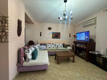 Shitet, Apartament 2+1+2, Don Bosko, Tiranë