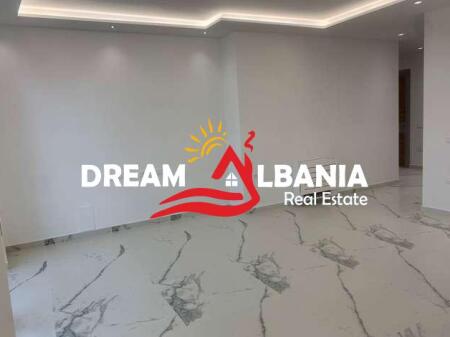 Ambient biznesi me qera prane rruges Mine Peza (ID 42611103)