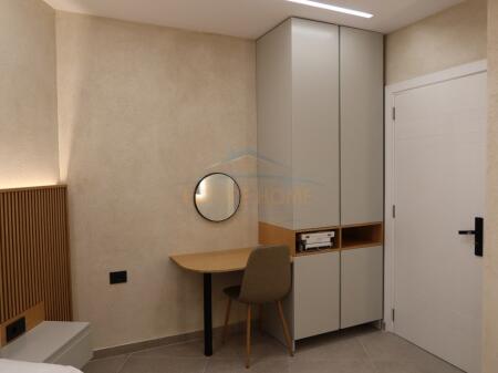Shitet, Apartament 1+1, Rruga Bogdaneve, Tirane
