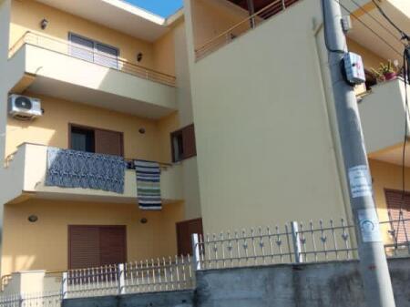 For sale a 3-story house in Mezez, Kasem Shima school.