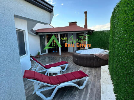 Penthouse Luksoz te Mali Robit, Golem – Vetëm 50m nga Deti