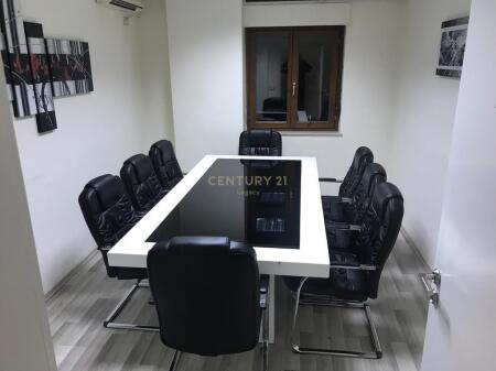 Office in the center at 9-Katëshet!