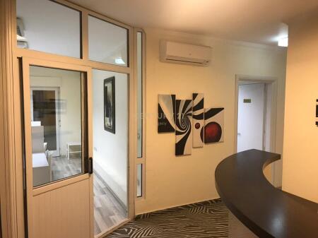 Office for rent in the center at 9-Katëshet!