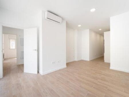 Ufficio in Affitto 2+1 presso Garden Building (ID BZ2622) Tirana