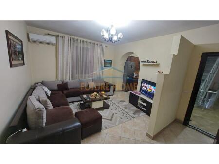 Shitet, Apartament 2+1, Unaza e Re