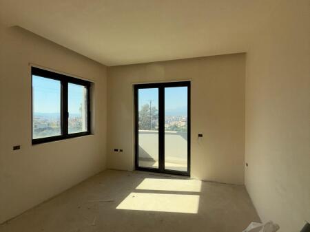 APARTMENT 3+1+3 PARKING SPACE FOR SALE AT KODRA DIELLIT