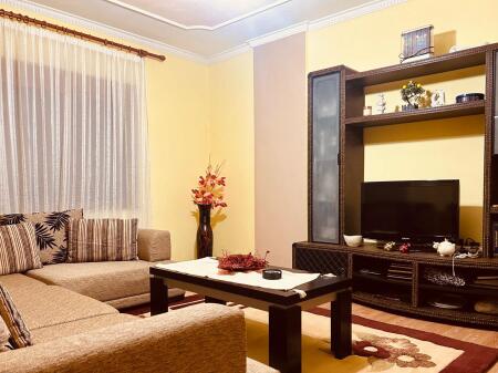 Apartment 2+1 for rent, Jordan Misja Street, near the train station.