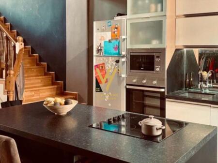 TRIPLEX 4+1+2 FOR RENT ON BRIGADAVE STREET