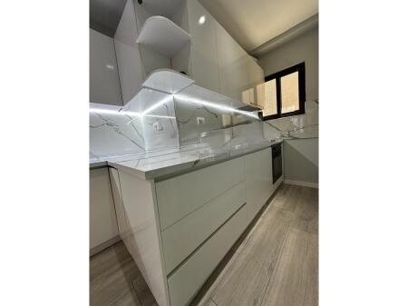 Japim apartament 2+1 për qira. 21 Dhjetori