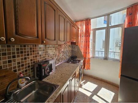 Apartament 2+1 për qira tek Komuna e Parisit!