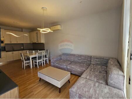 2+1 apartment for rent at 21-Dhjetori!