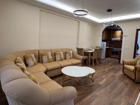 An apartment 1+1 is offered, New Market