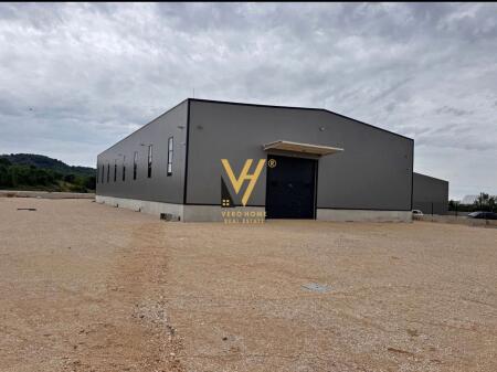 KAPANON 1,200 M2 FOR RENT ON RRUGA E RINASIT