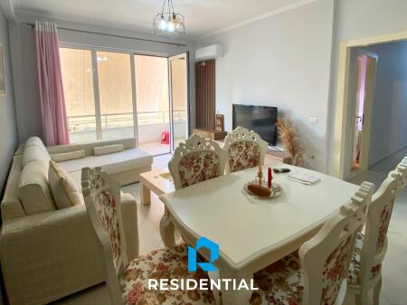 Tek Kodra E Diellit, Jepet Me Qira Apartament 2+1 I Mobiluar!