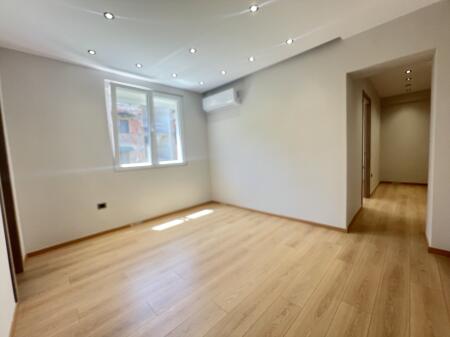 OFFICE FOR RENT 55 M2 WILSON SQUARE